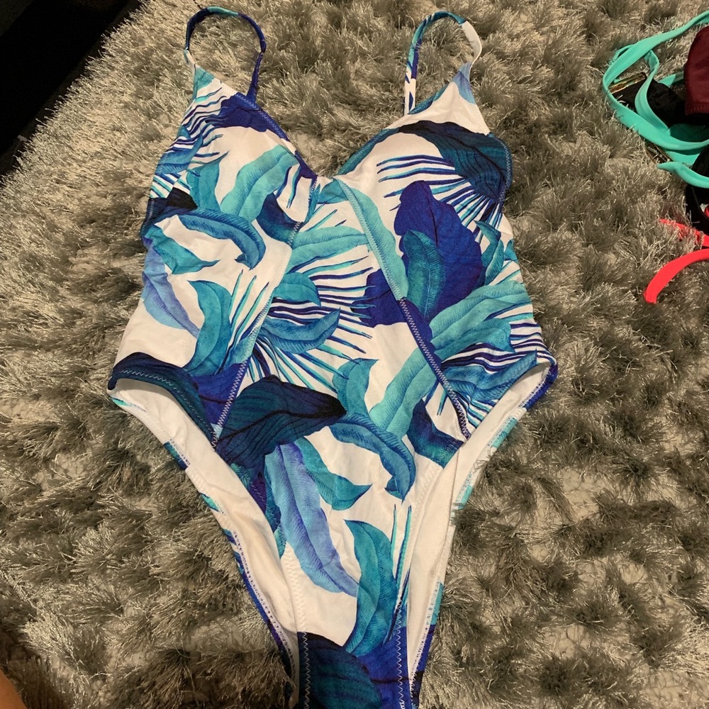 Pacsun one piece swimsuit size small